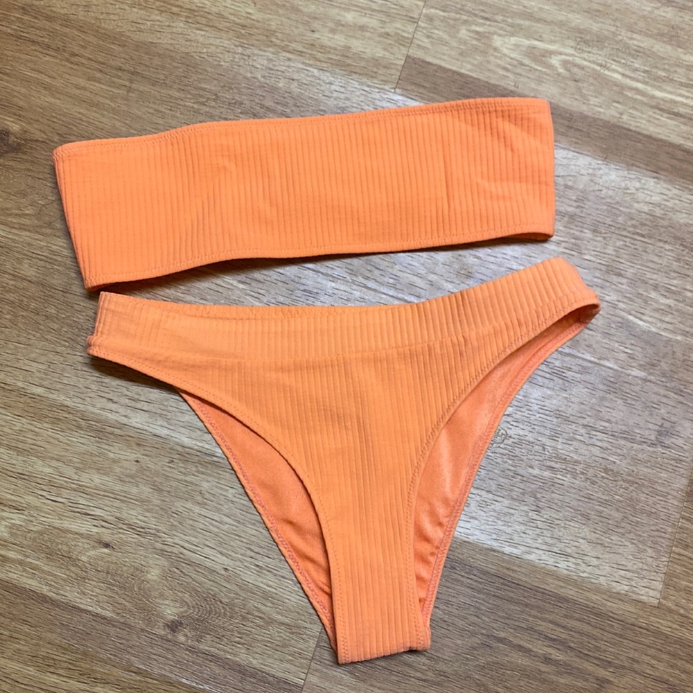 Triangl Carlotta Suit